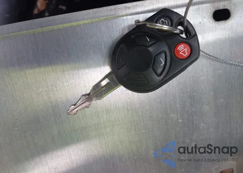 2010 Ford Escape Limited из США, поврежденный, VIN 1FMCU0E71AKD00607